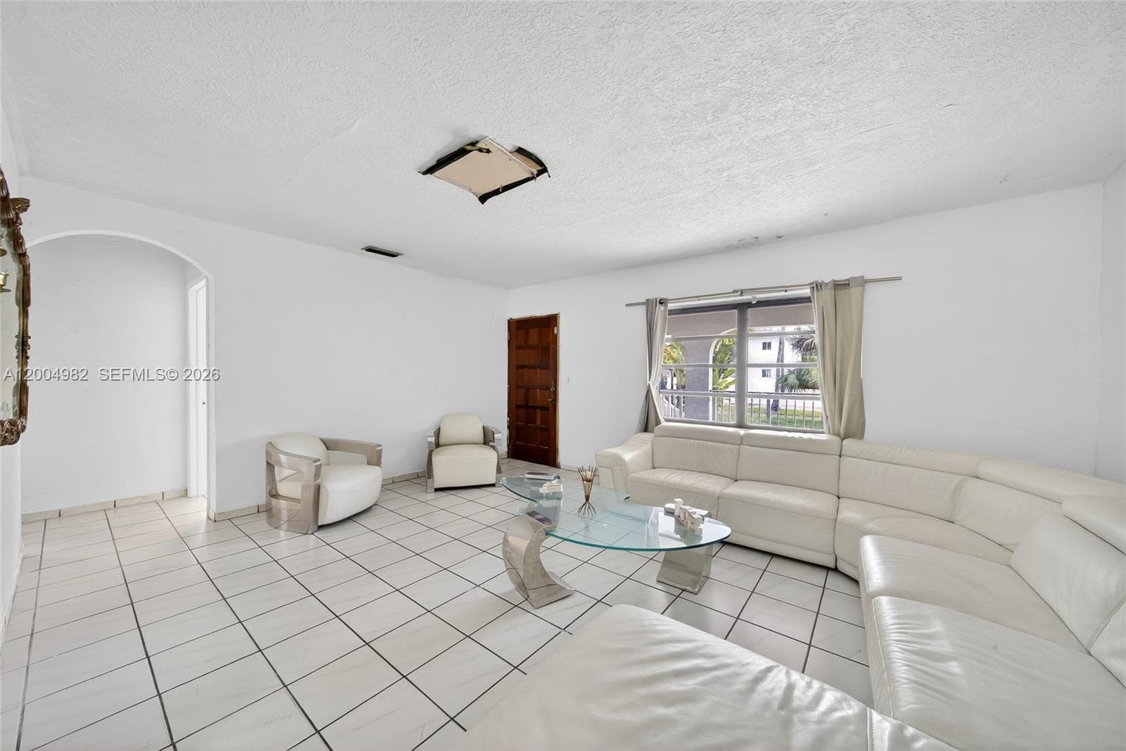 3061 NW 14th St, Miami FL 33125 — 7
