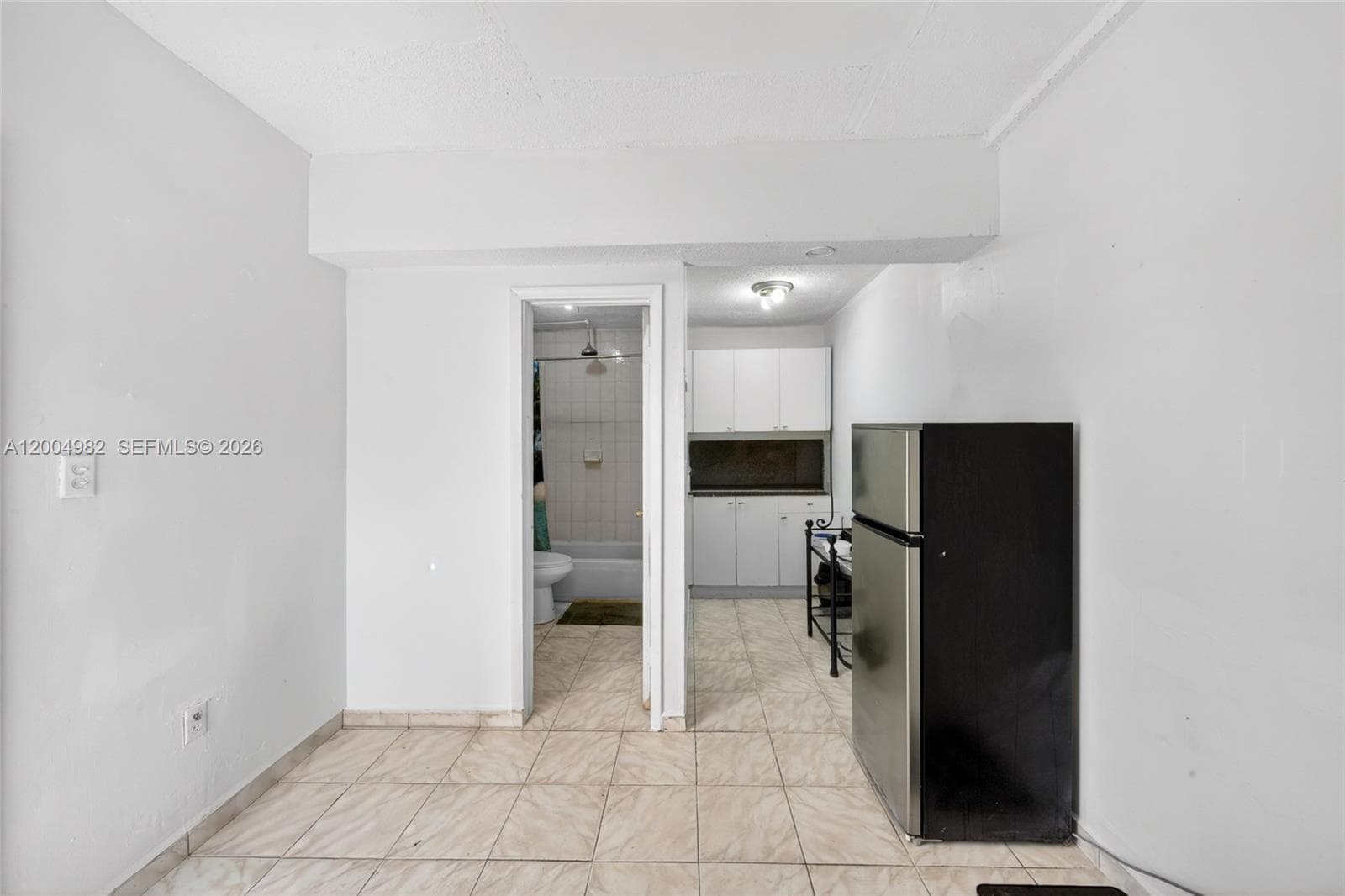 3061 NW 14th St, Miami FL 33125 — 28