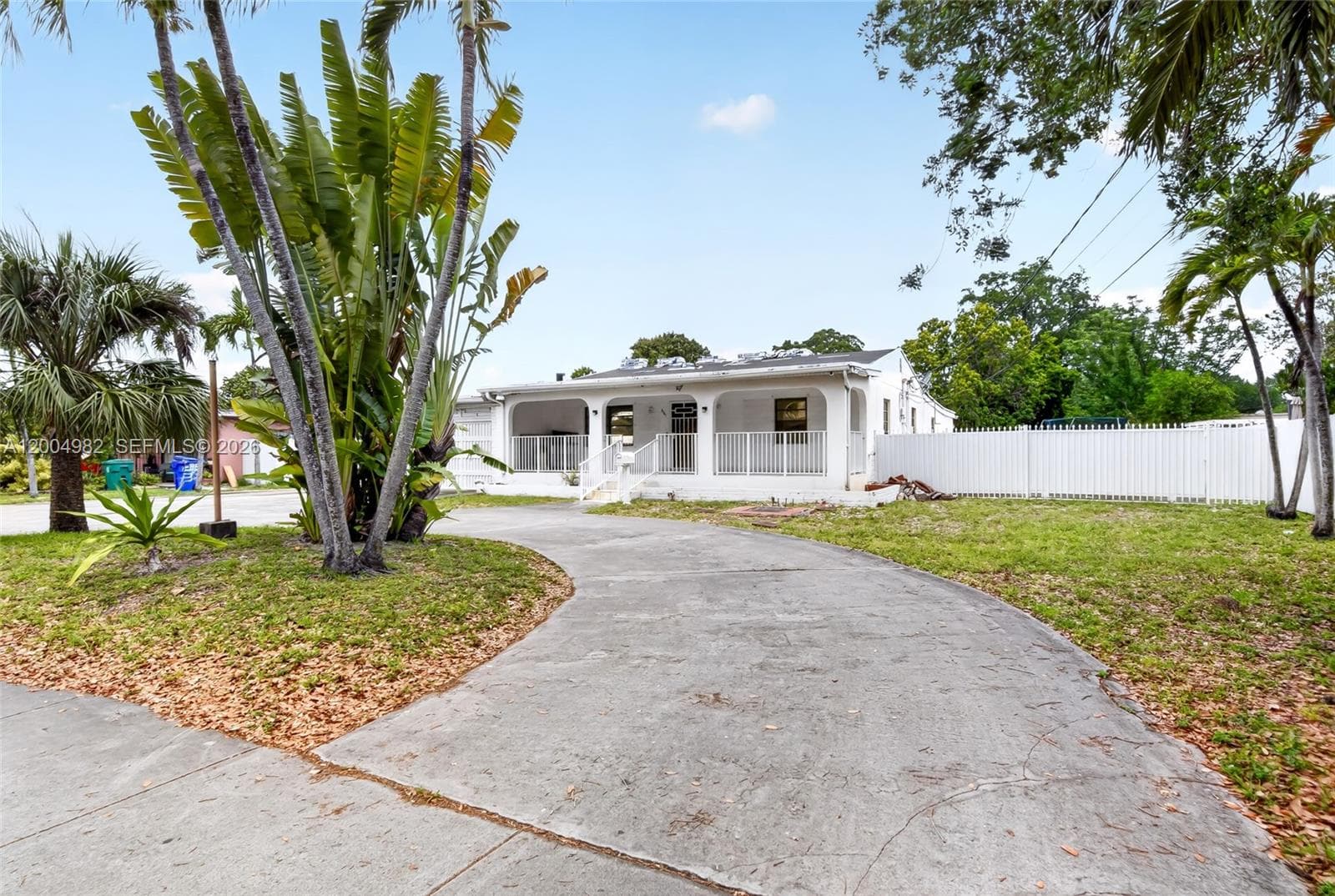 3061 NW 14th St, Miami FL 33125 — 5