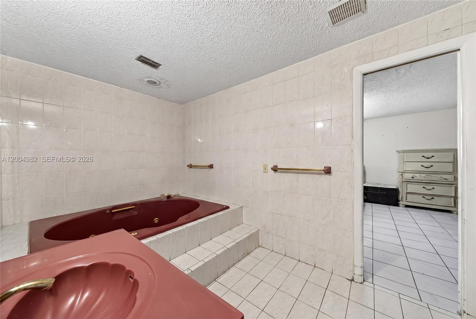 3061 NW 14th St, Miami FL 33125 — 20