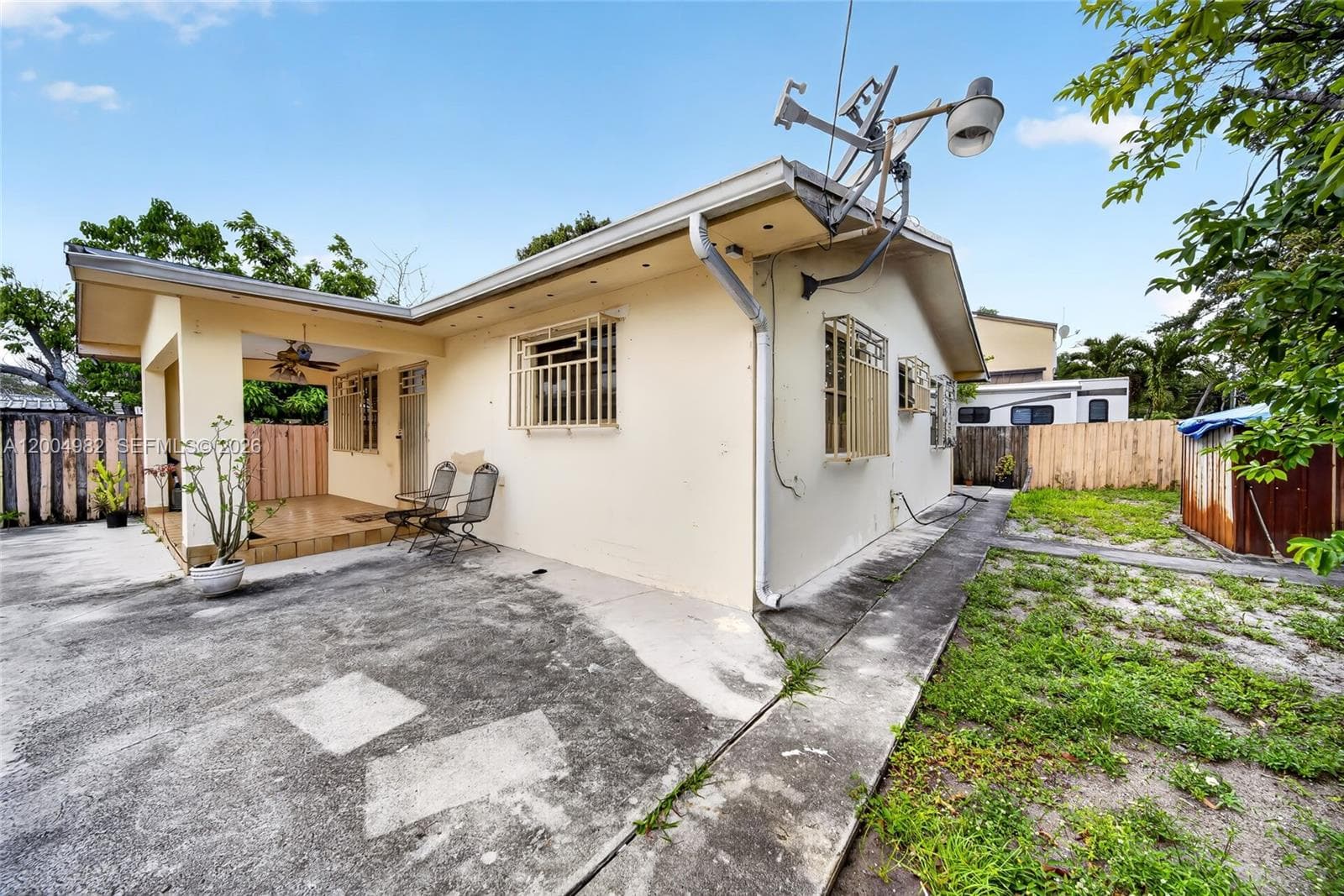 3061 NW 14th St, Miami FL 33125 — 34