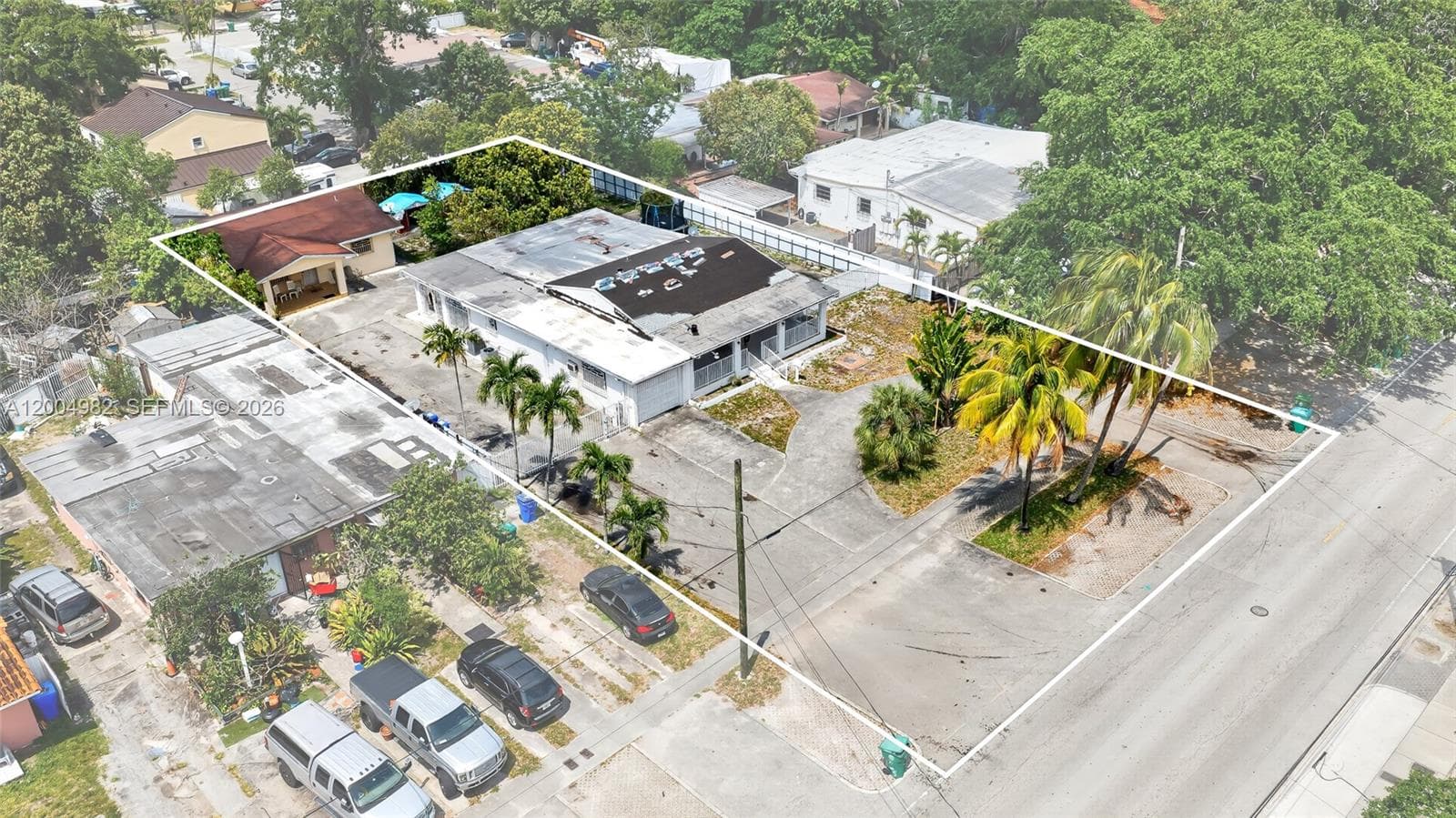 3061 NW 14th St, Miami FL 33125 — 54