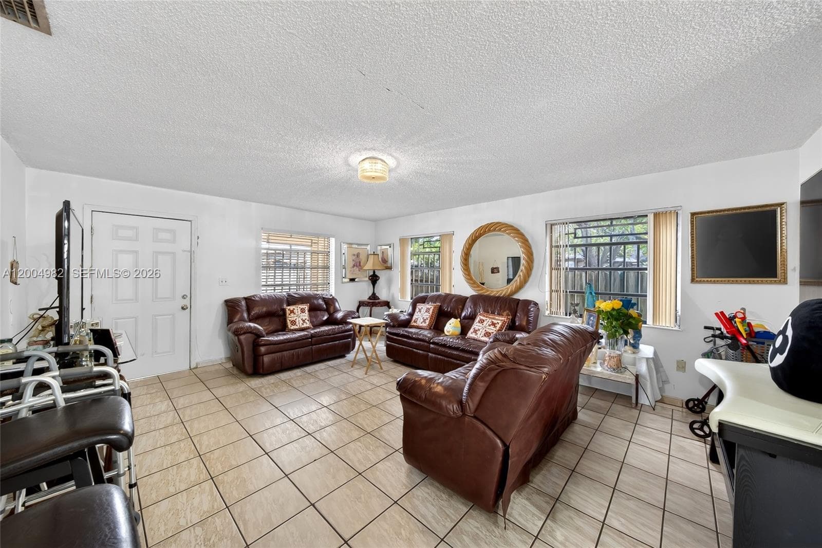3061 NW 14th St, Miami FL 33125 — 37