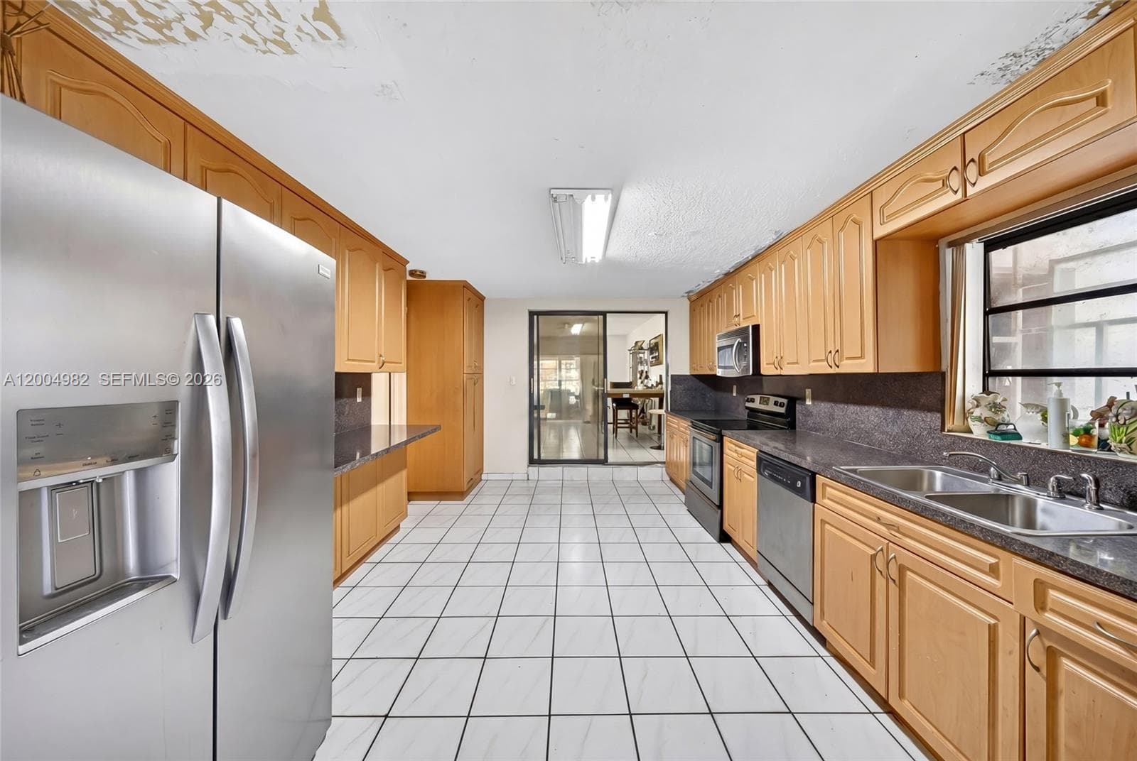3061 NW 14th St, Miami FL 33125 — 15