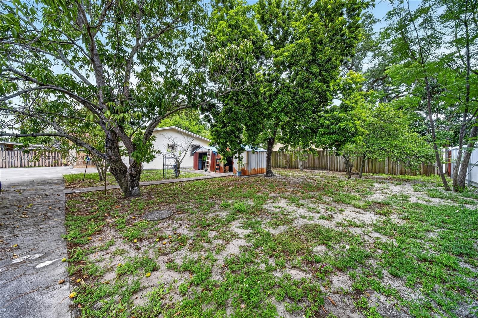 3061 NW 14th St, Miami FL 33125 — 44