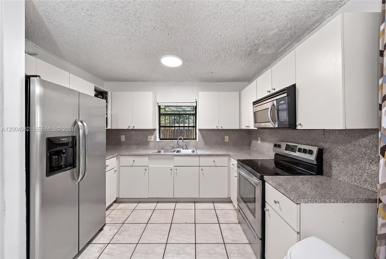 3061 NW 14th St, Miami FL 33125 — 39
