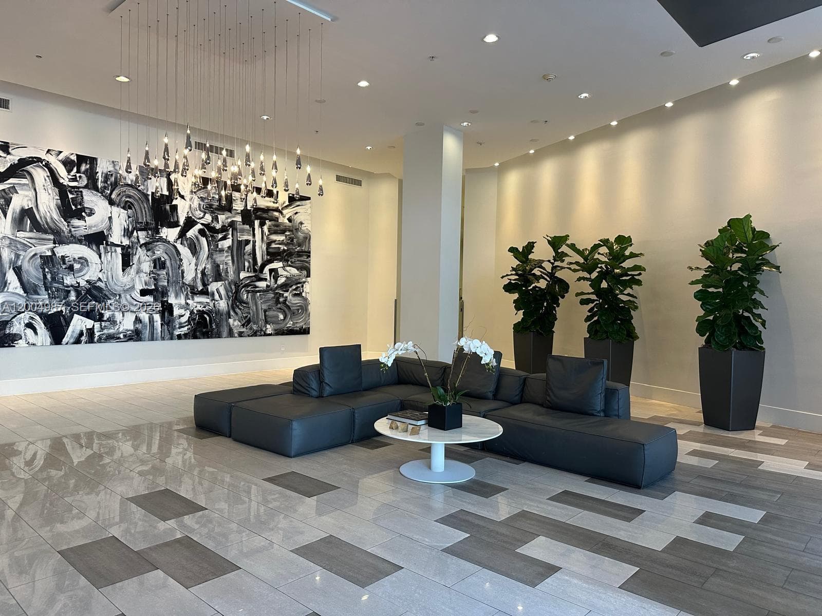 2001 Meridian Ave # 426, Miami Beach FL 33139 — 3