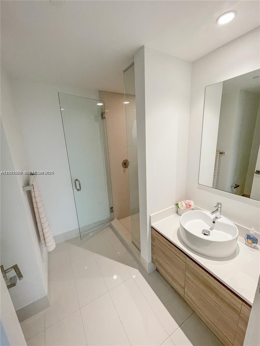 121 NE 34 St # 2215, Miami FL 33137 — 6