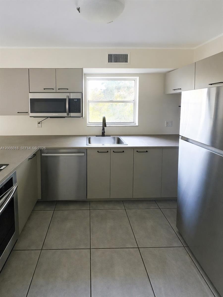 777 NE 62nd St # C402, Miami FL 33138 — 7