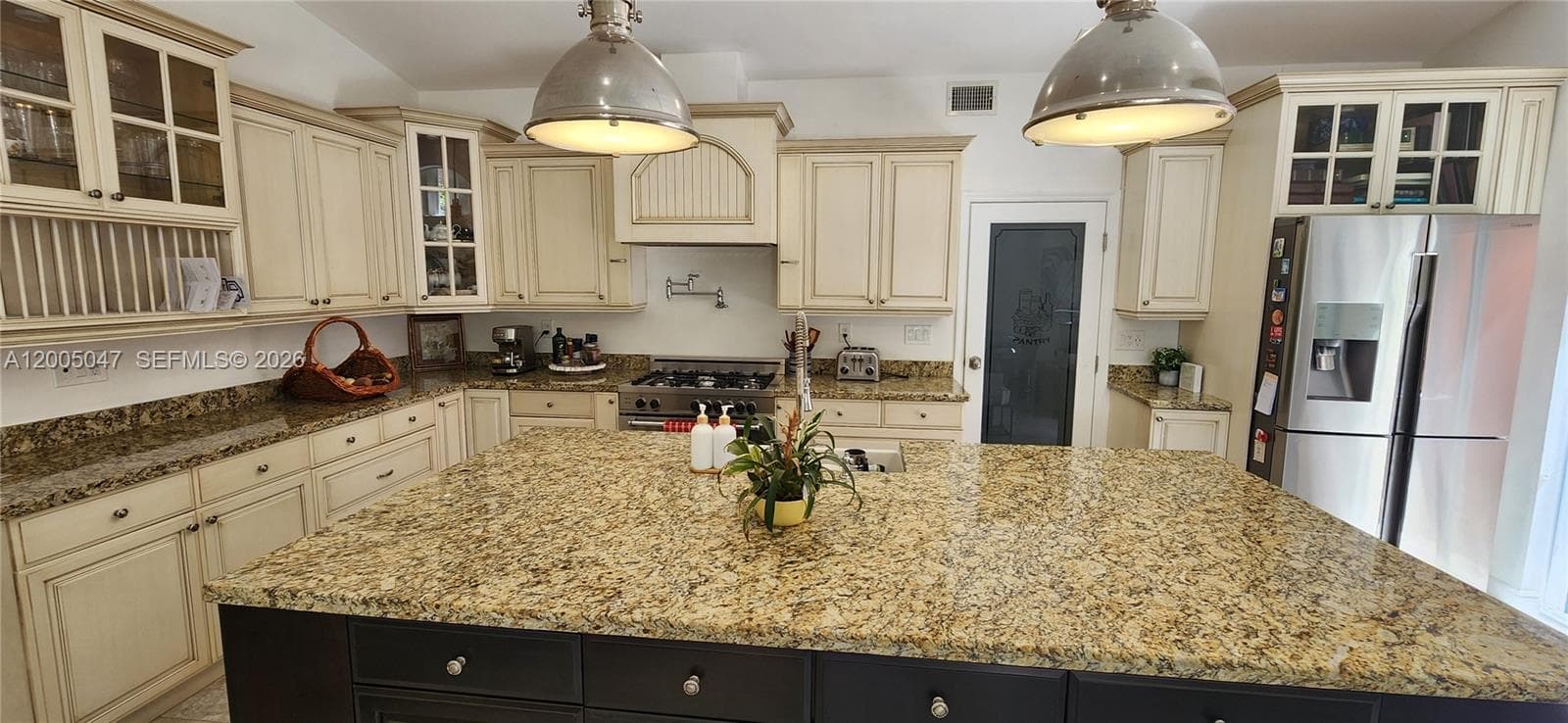 19922 NW 88th Ave, Hialeah FL 33018 — 4