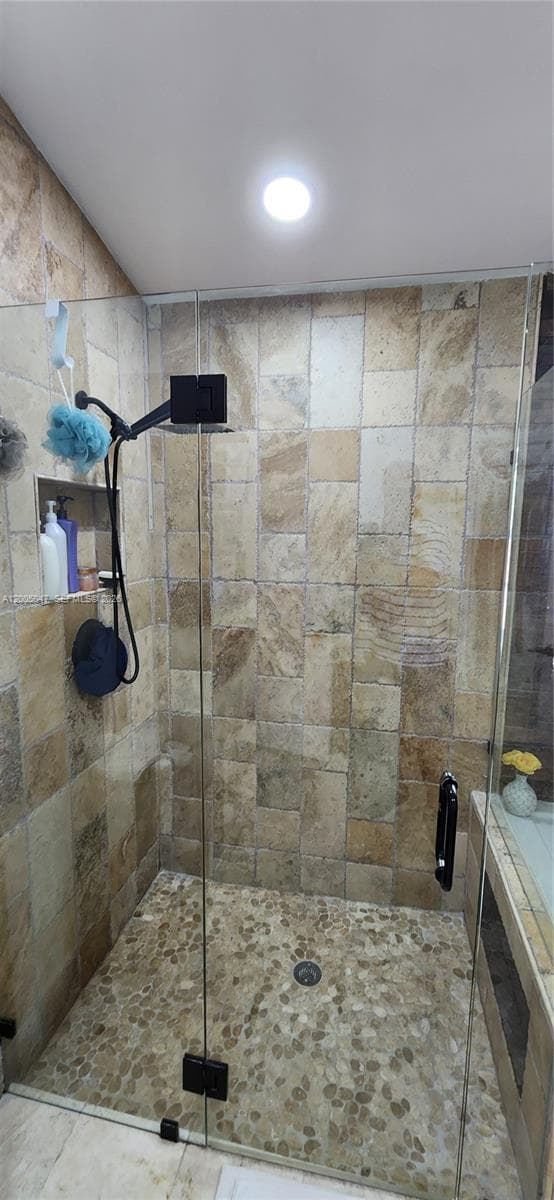 19922 NW 88th Ave, Hialeah FL 33018 — 21