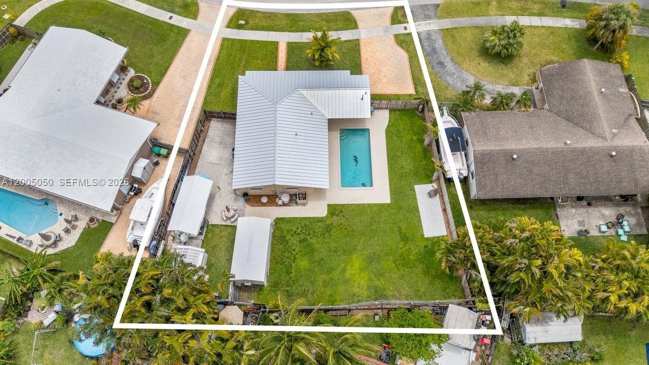 9411 SW 185th Ter, Cutler Bay FL 33157 — 26