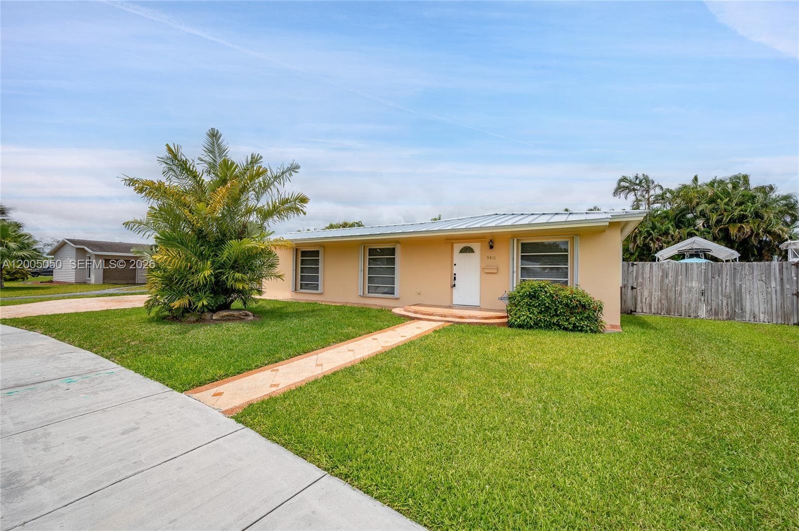 9411 SW 185th Ter, Cutler Bay FL 33157 — 24