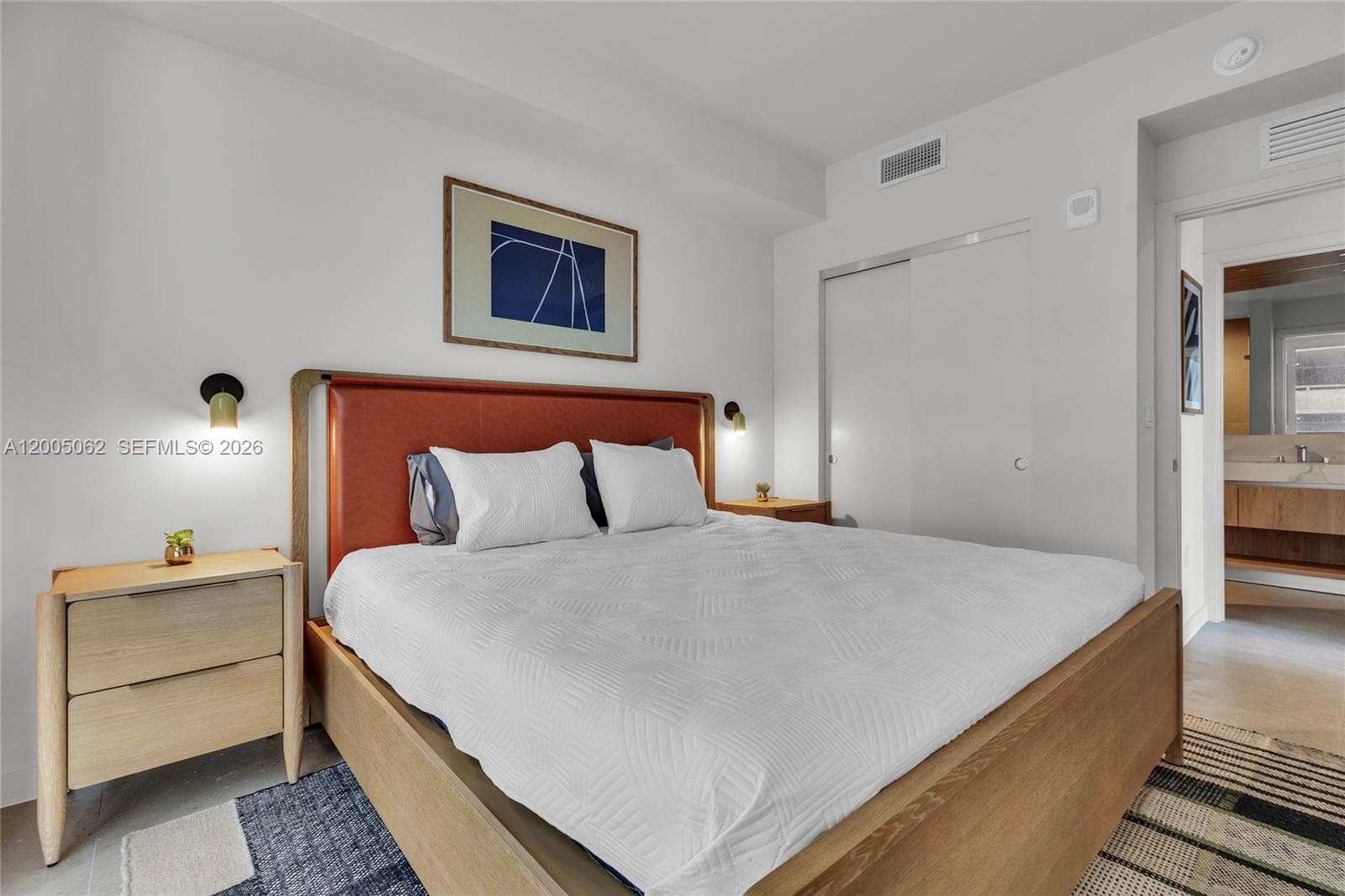 11 NE 6th St # 407, Miami FL 33132 — 13