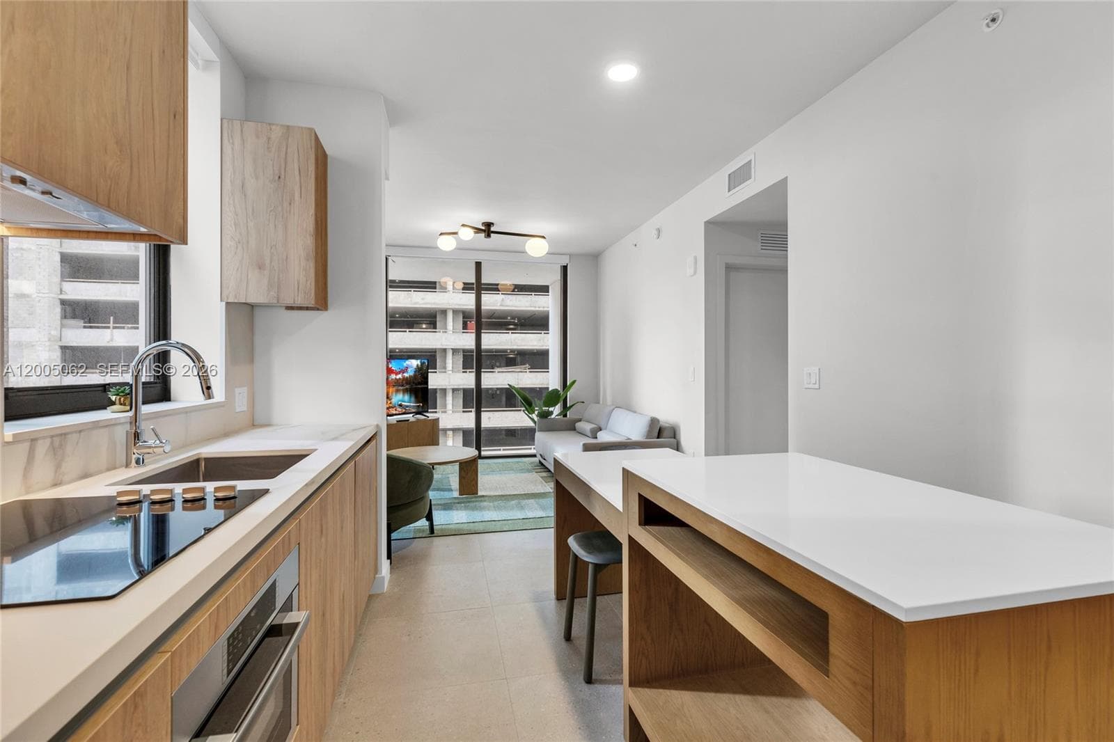 11 NE 6th St # 407, Miami FL 33132 — 3