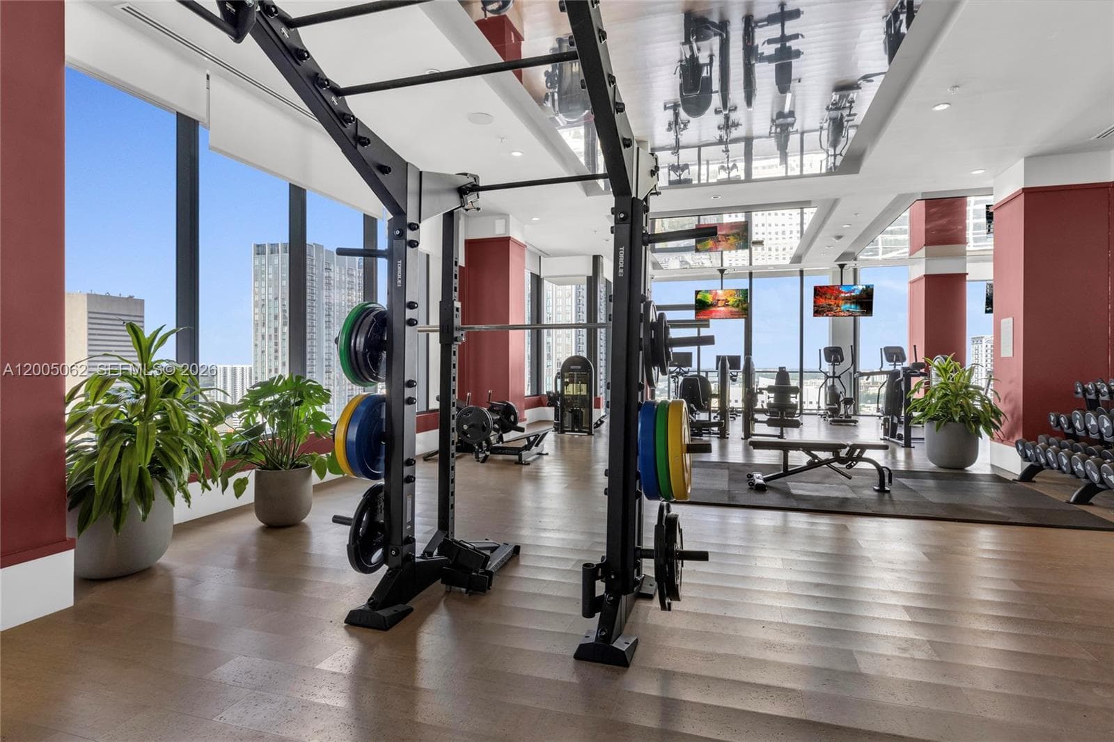 11 NE 6th St # 407, Miami FL 33132 — 30