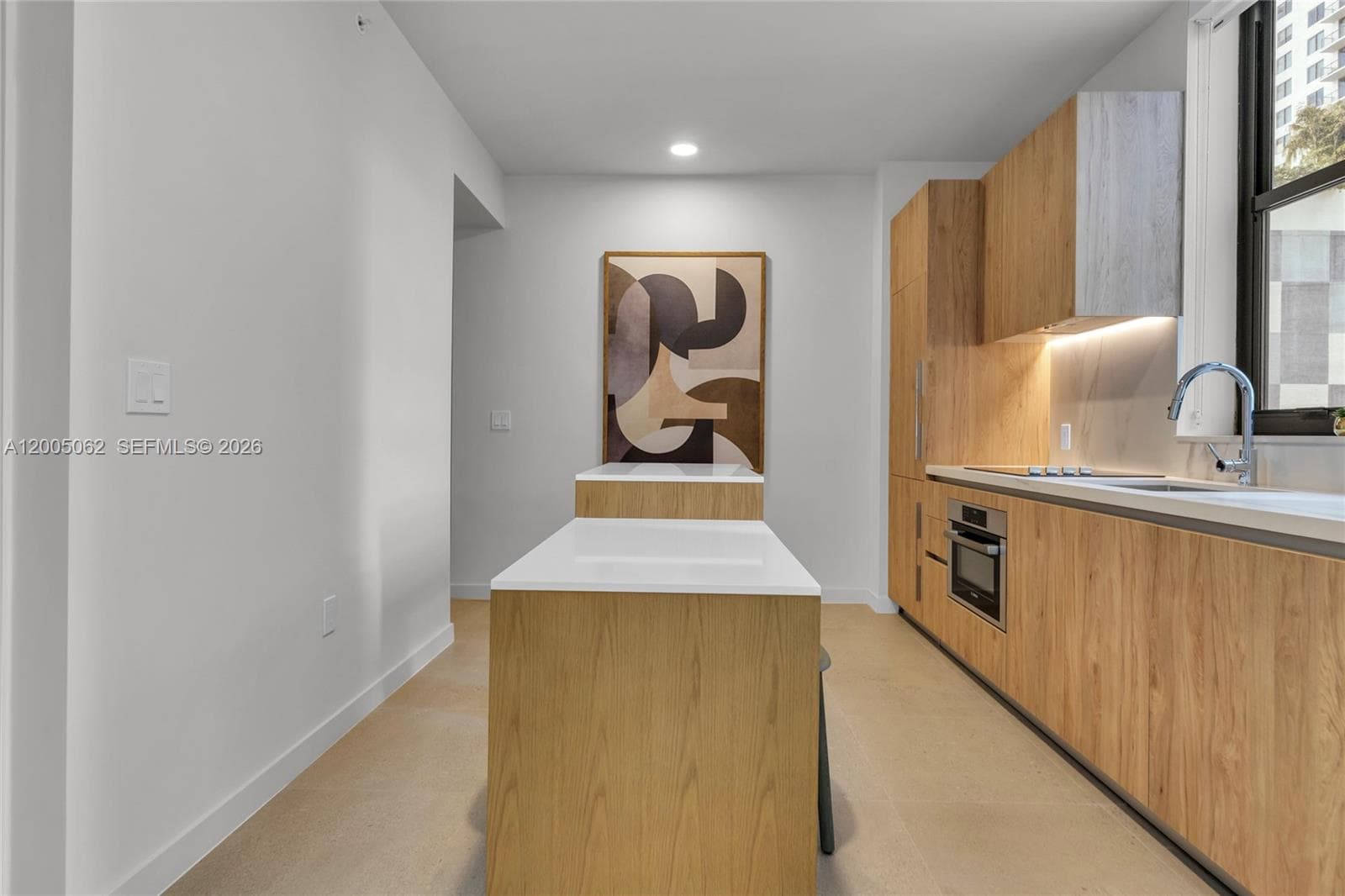 11 NE 6th St # 407, Miami FL 33132 — 8