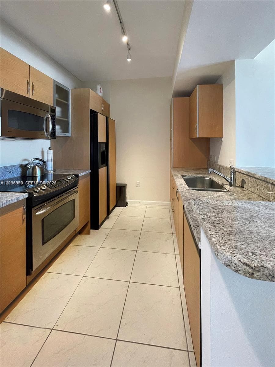 18800 NE 29th Ave # 502, Aventura FL 33180 — 2