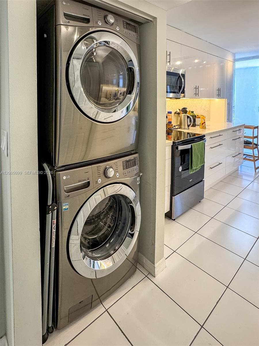 9341 Collins Ave # 907, Surfside FL 33154 — 33