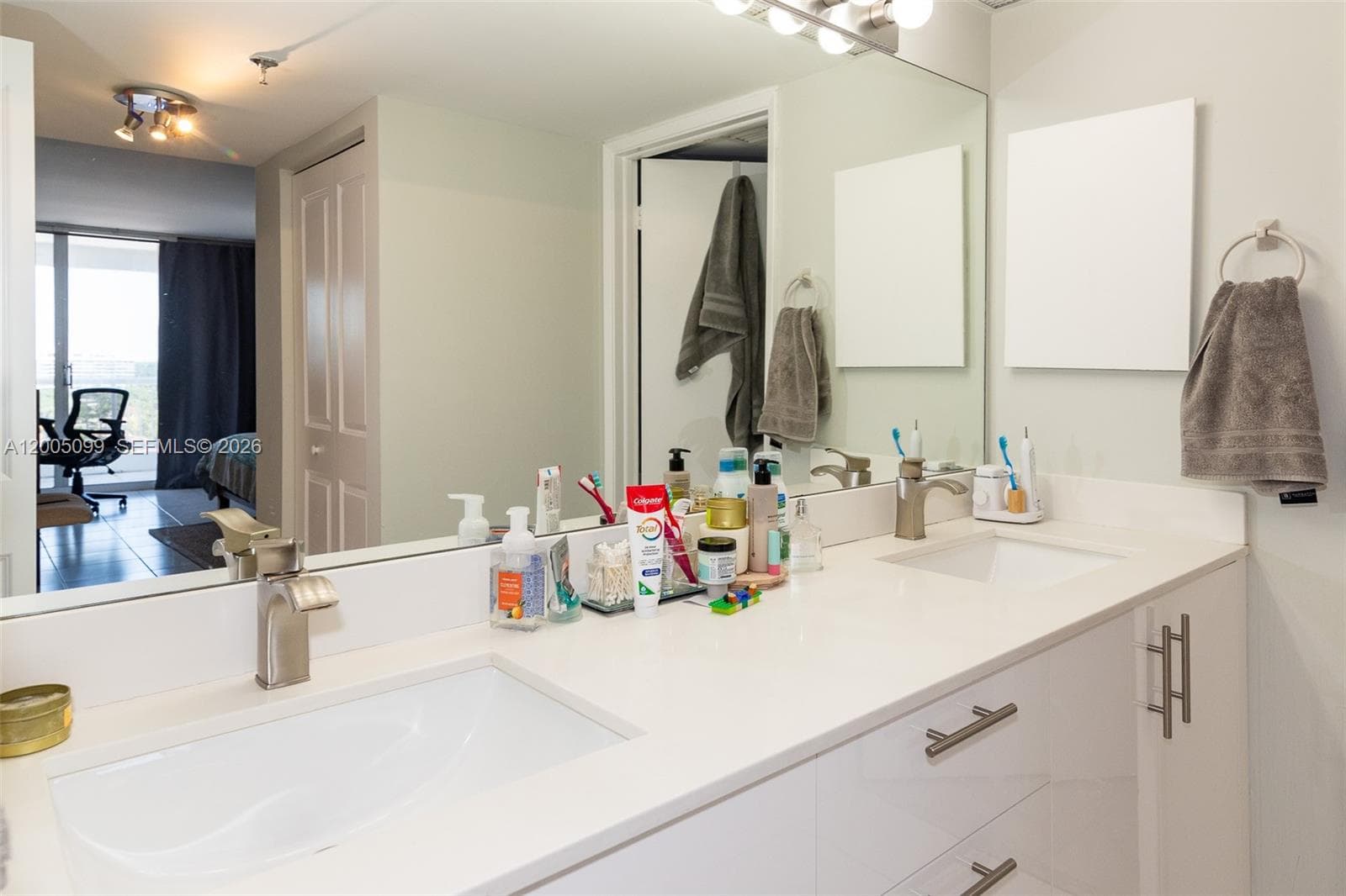 9341 Collins Ave # 907, Surfside FL 33154 — 18