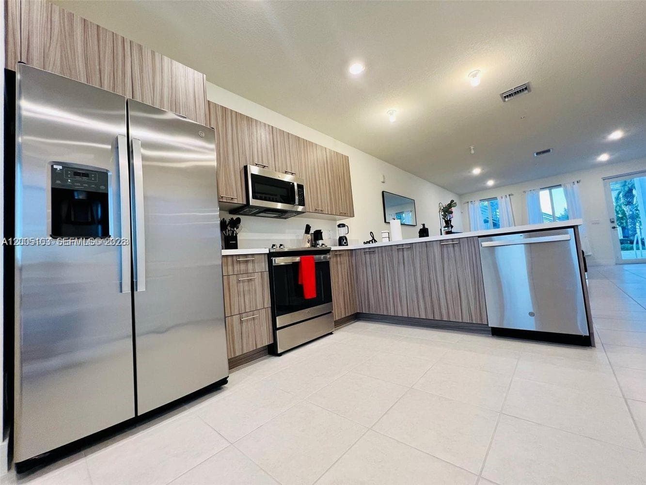 10300 NW 66TH AV # 101, Doral FL 33178 — 7