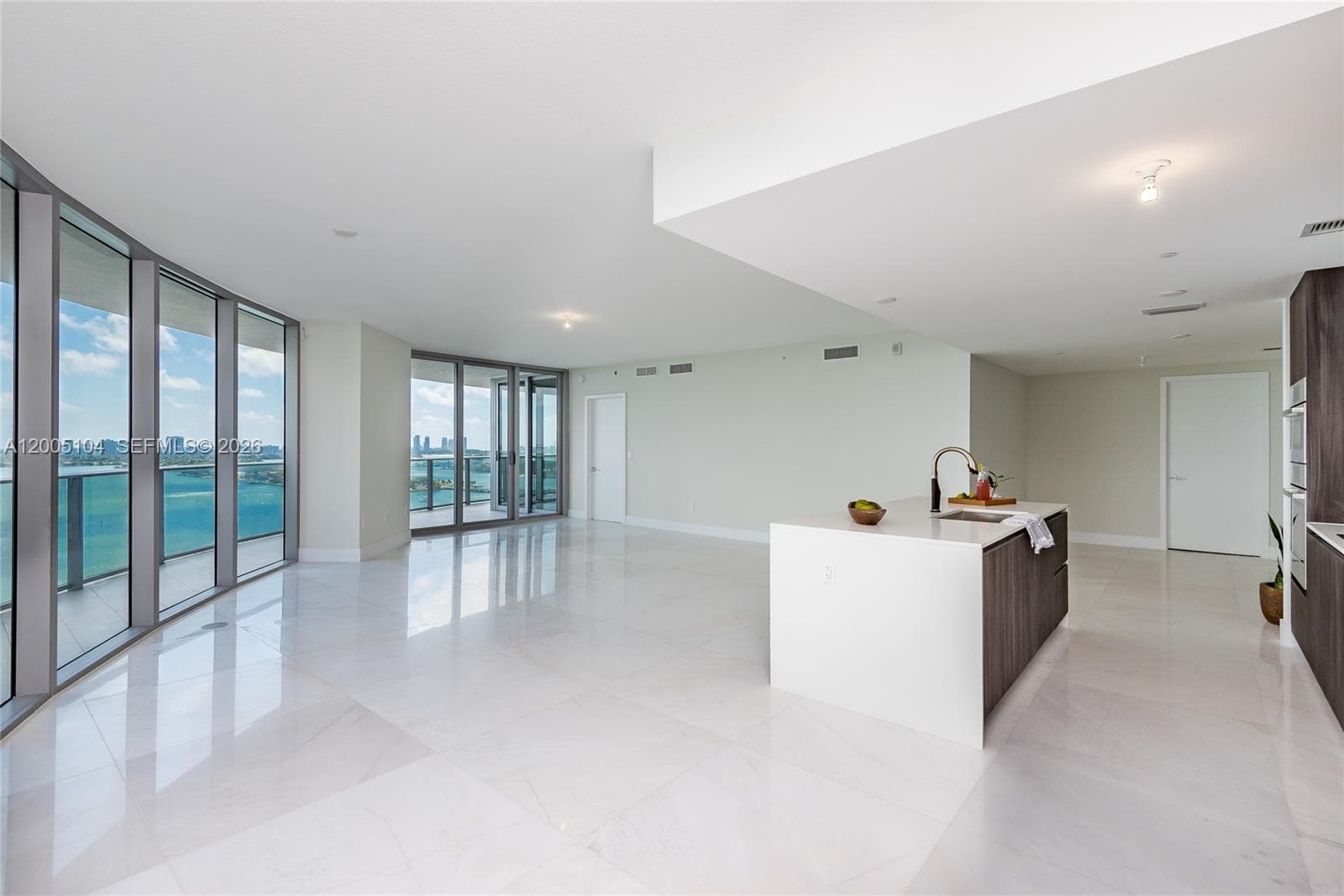 488 NE 18th St # 4515, Miami FL 33132 — 17