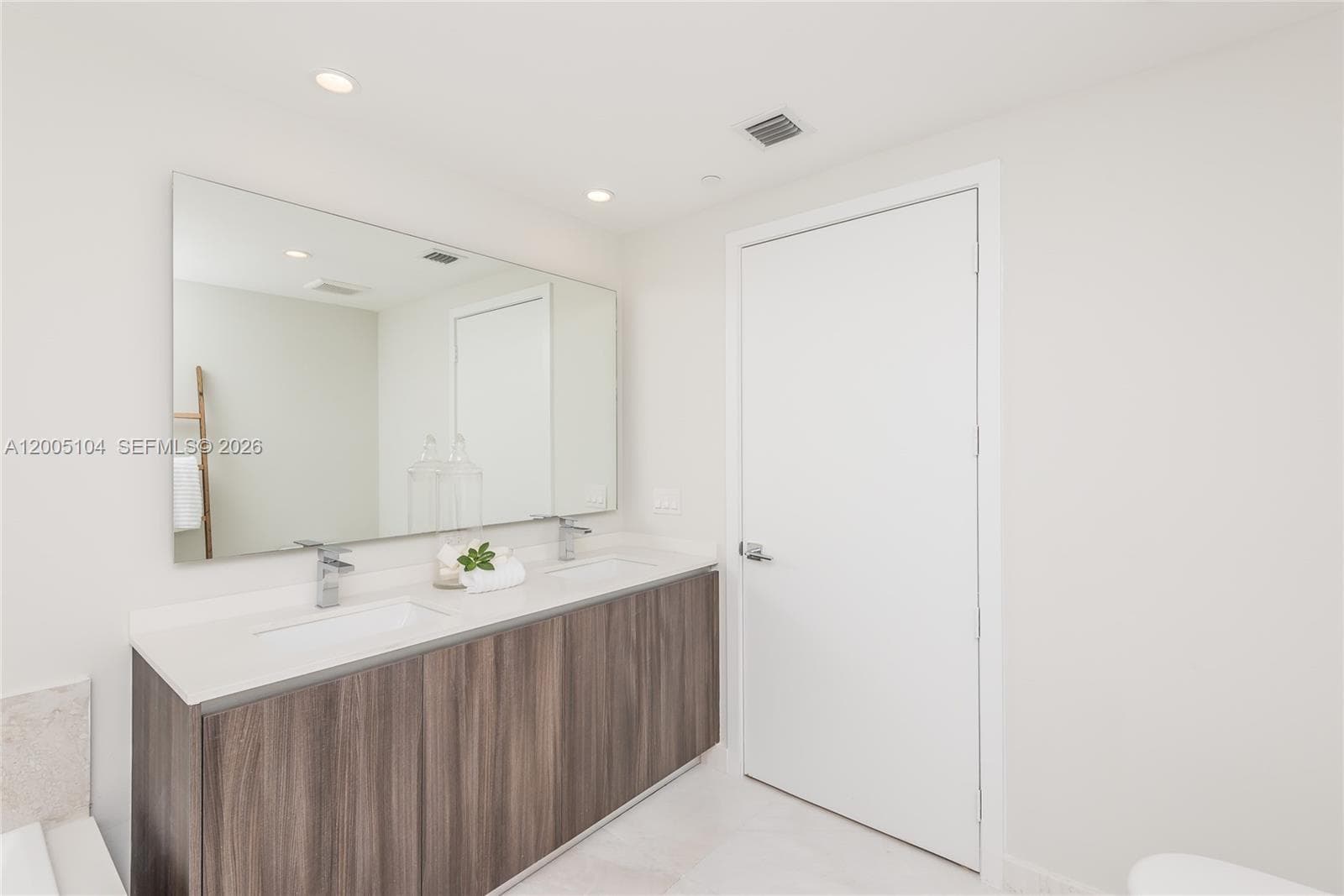 488 NE 18th St # 4515, Miami FL 33132 — 20