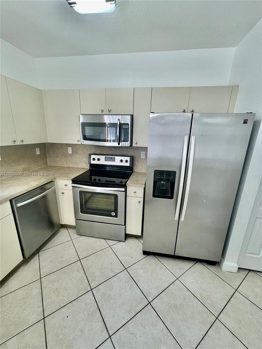 21477 SW 85th Psge # 21477, Cutler Bay FL 33189 — 5