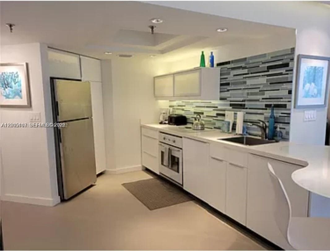 5880 Collins Ave # 604, Miami Beach FL 33140 — 2