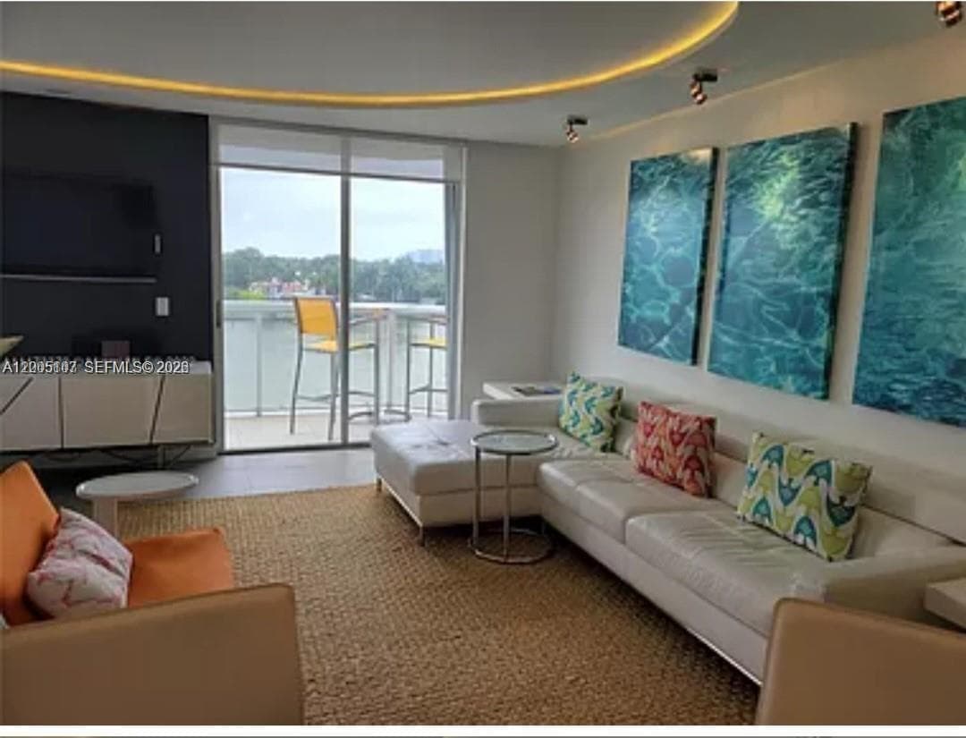 5880 Collins Ave # 604, Miami Beach FL 33140 — 1
