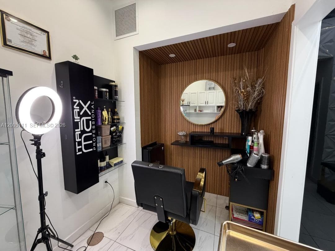 8290 SW 40th St, Miami FL 33155 — 4