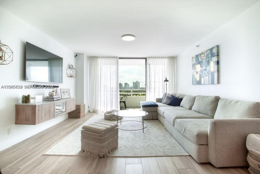 20225 NE 34th Ct # 1016, Aventura FL 33180 — 13