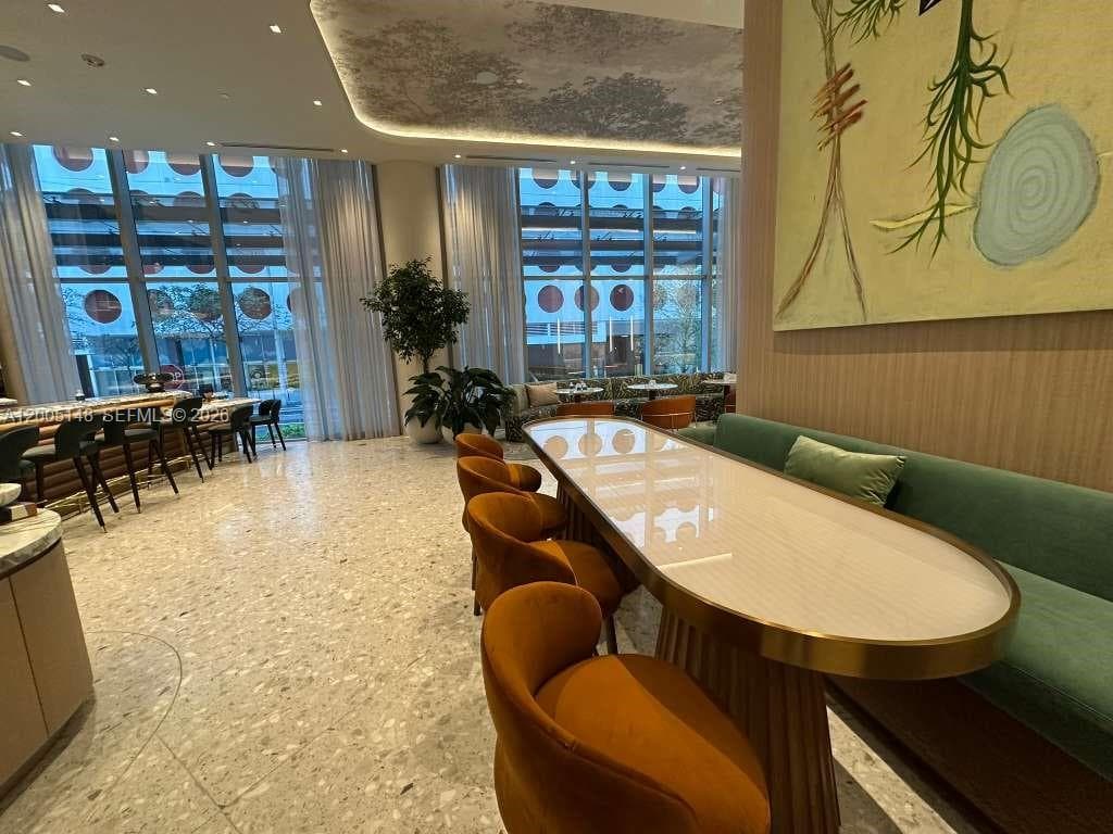 77 SE 5th Street # 1815, Miami FL 33131 — 47