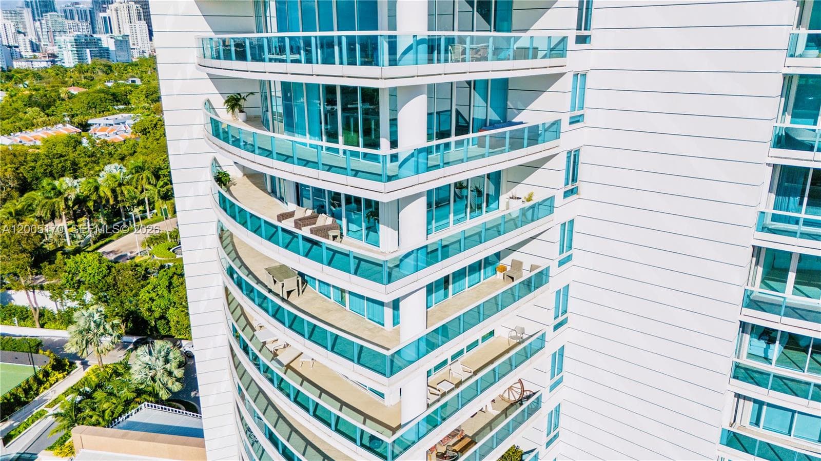 2127 Brickell Ave # 1505, Miami FL 33129 — 30