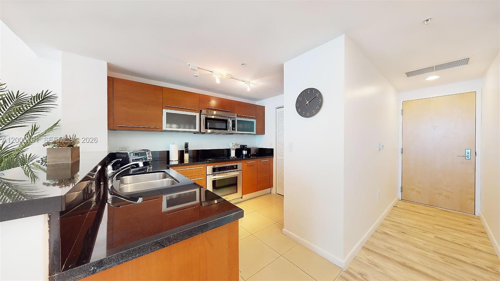 244 Biscayne Blvd # 704, Miami FL 33132 — 6
