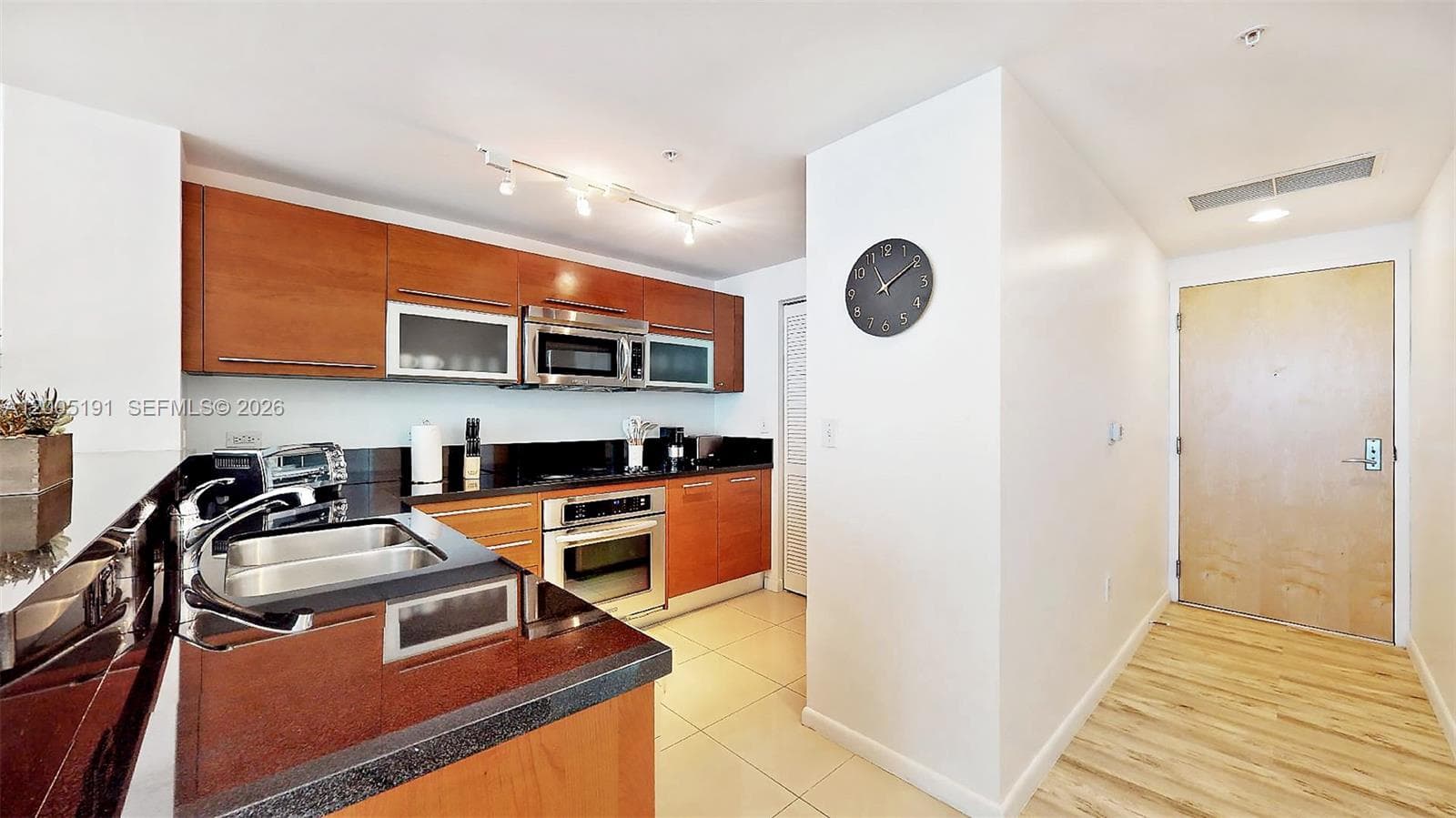 244 Biscayne Blvd # 704, Miami FL 33132 — 7