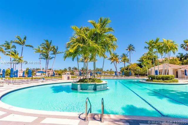 21150 Point PL # 2902, Aventura FL 33180 — 47