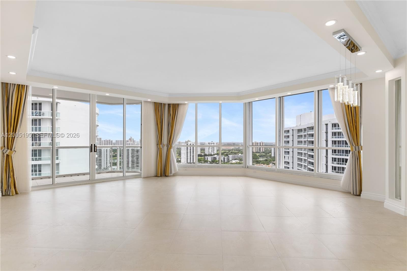 21150 Point PL # 2902, Aventura FL 33180 — 7