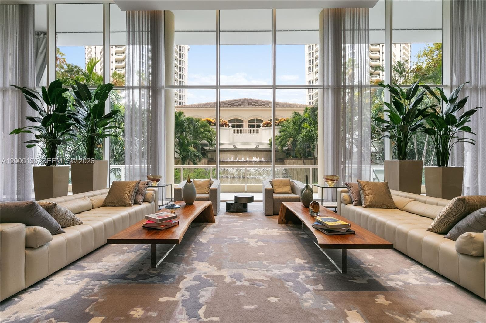 21150 Point PL # 2902, Aventura FL 33180 — 1