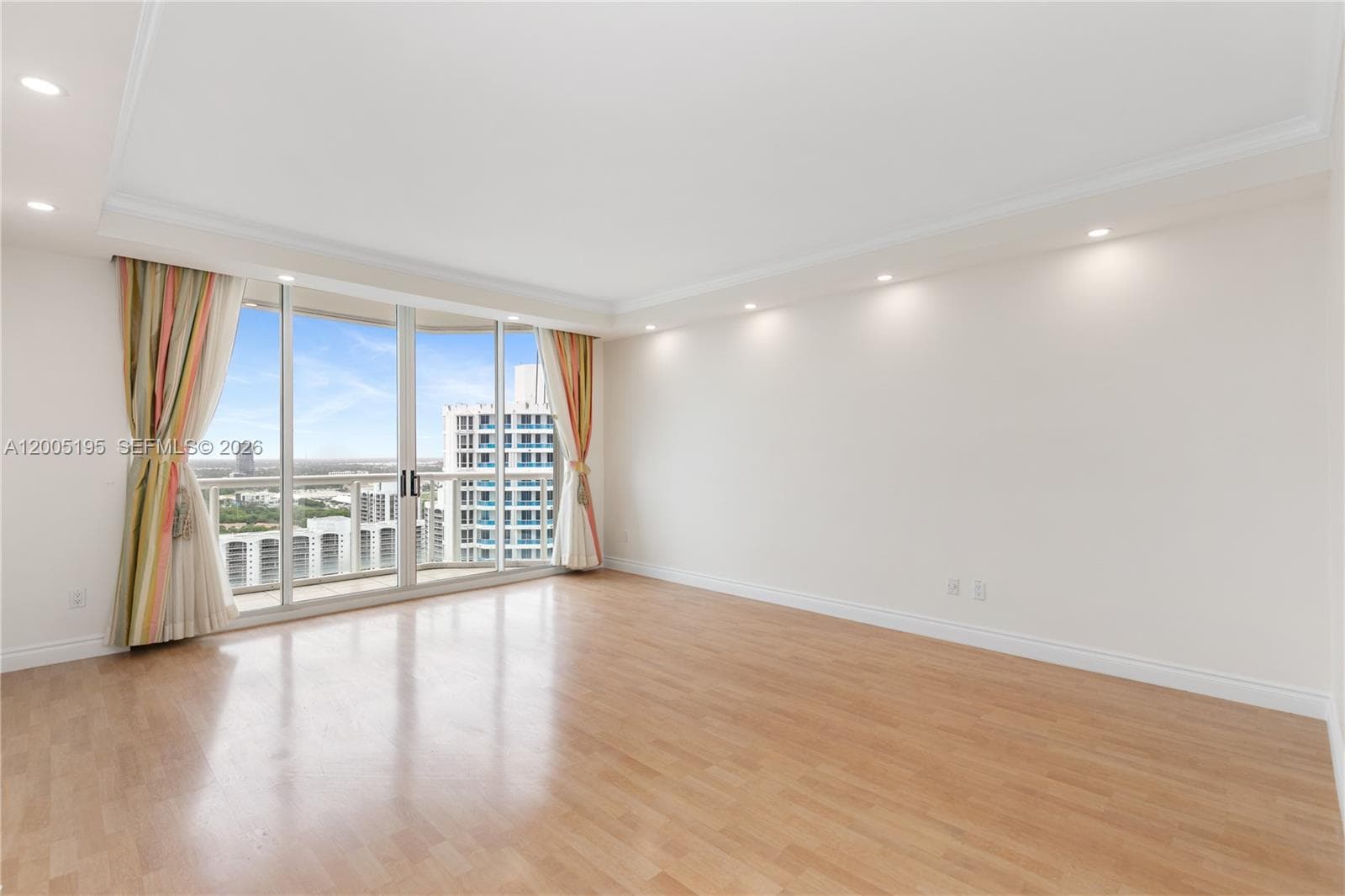 21150 Point PL # 2902, Aventura FL 33180 — 18