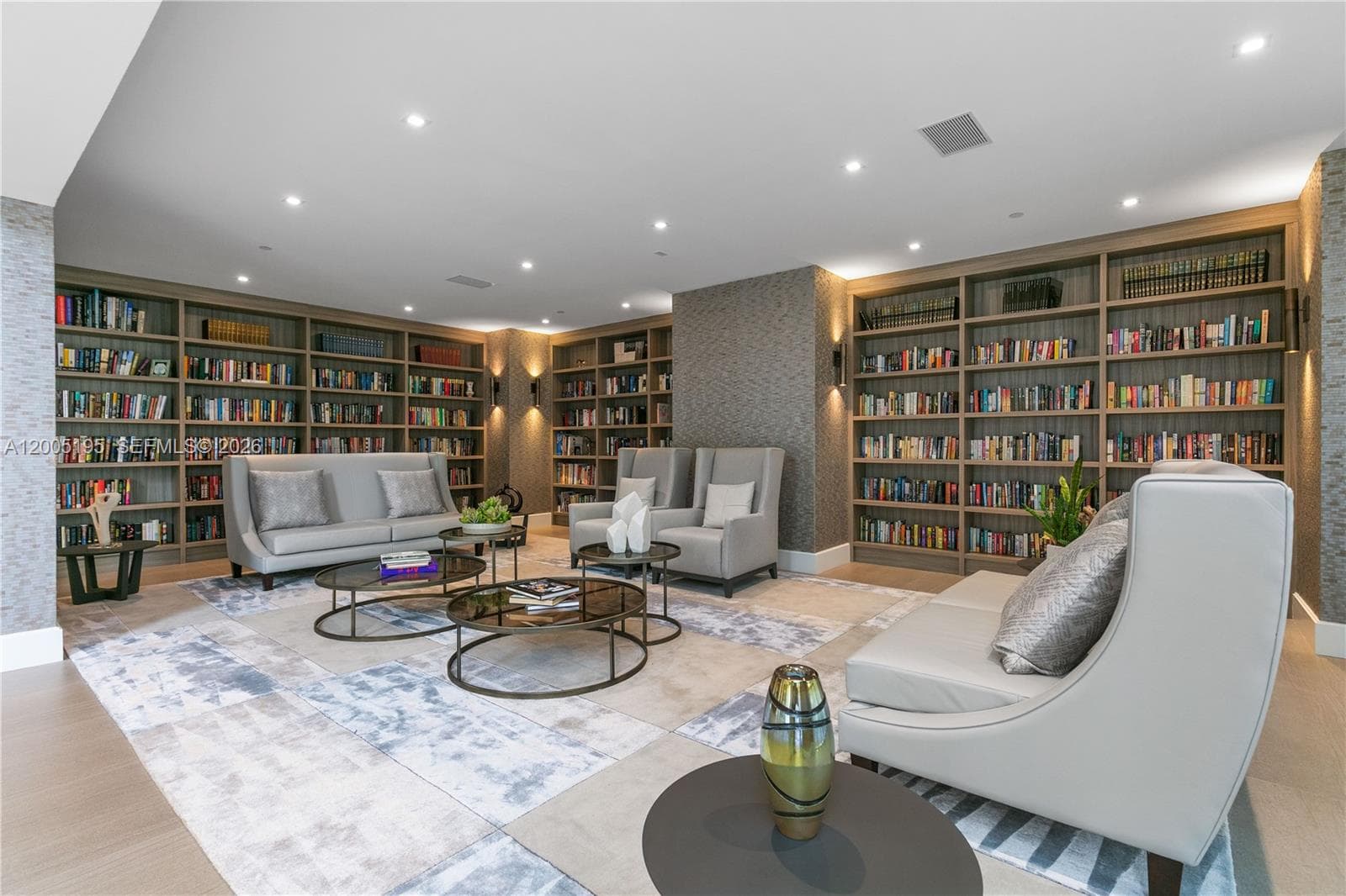 21150 Point PL # 2902, Aventura FL 33180 — 39