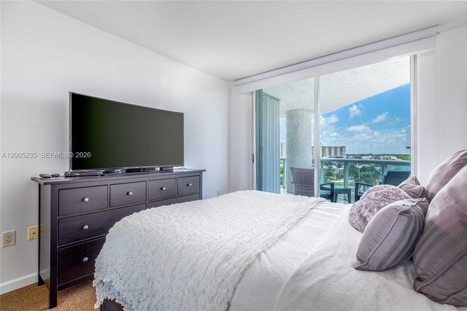 16500 Collins Ave # 655, Sunny Isles Beach FL 33160 — 32