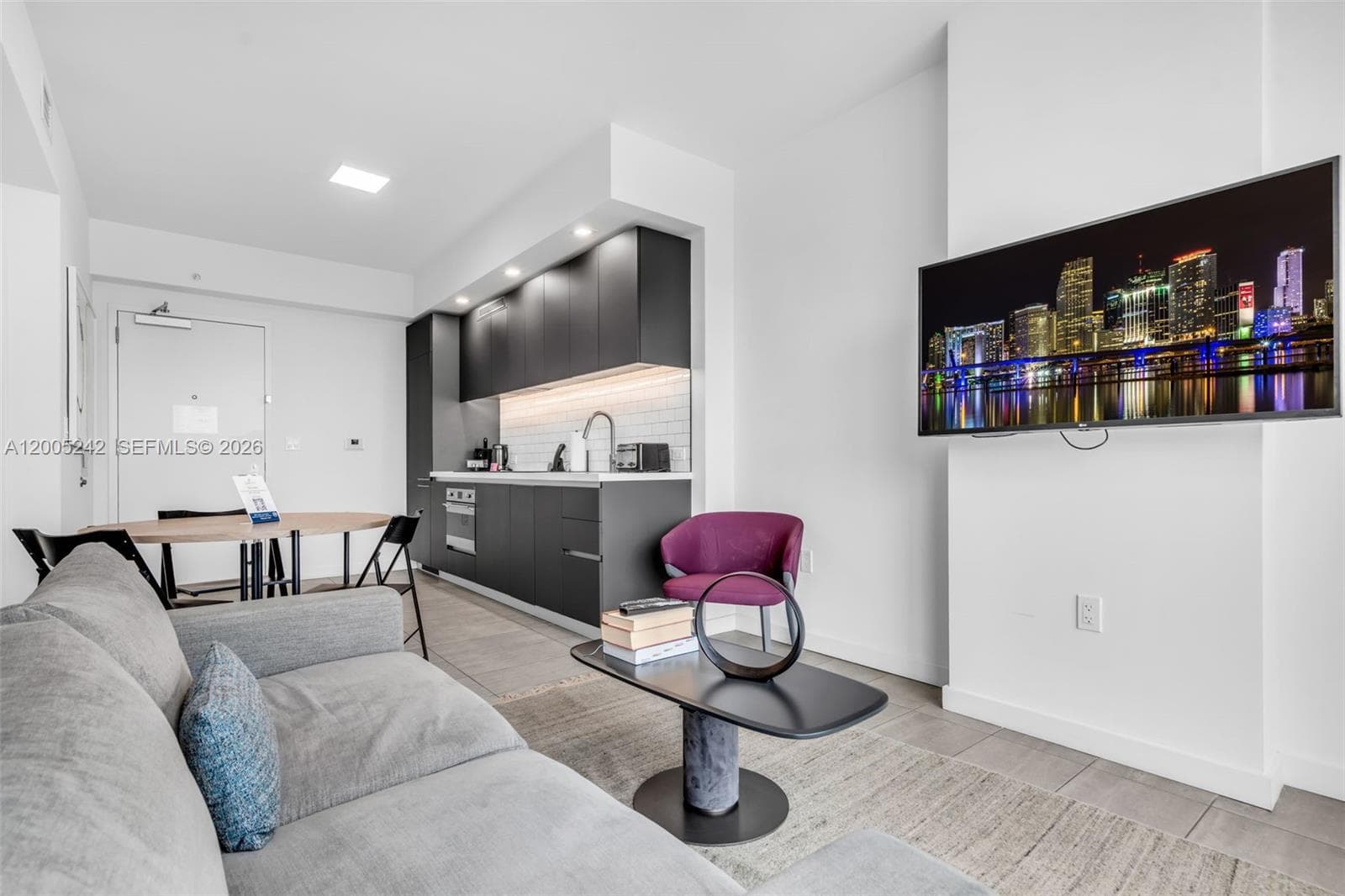 227 NE 2nd St # 2503, Miami FL 33132 — 2