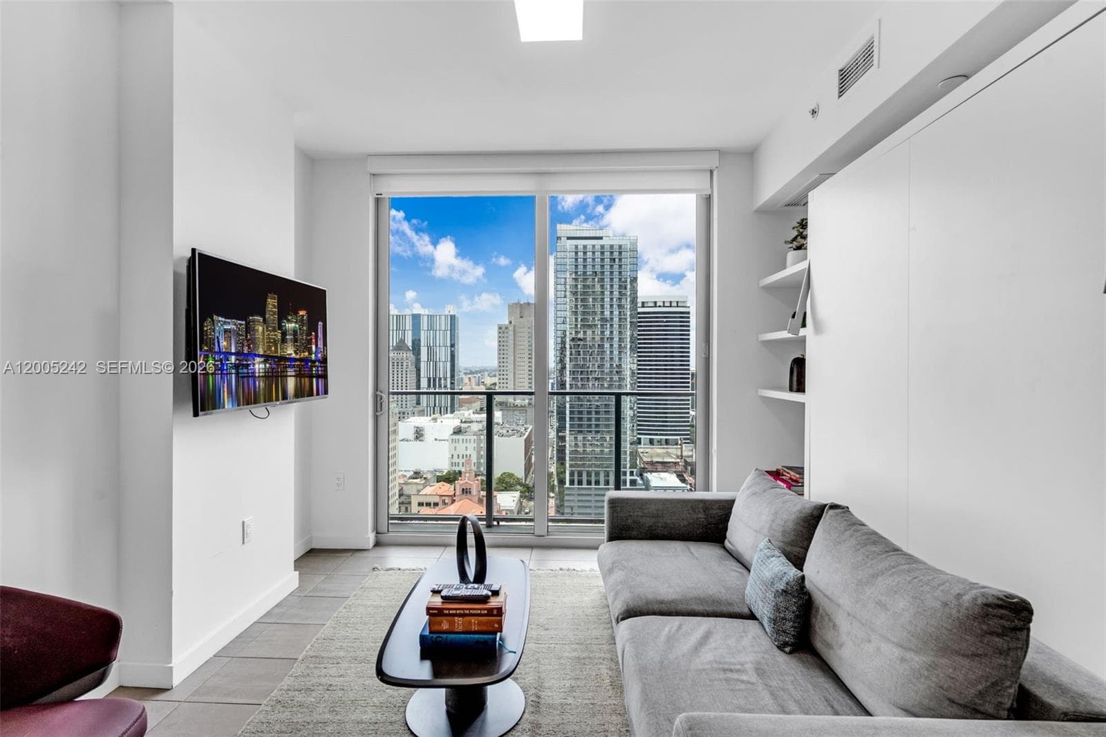 227 NE 2nd St # 2503, Miami FL 33132 — 13