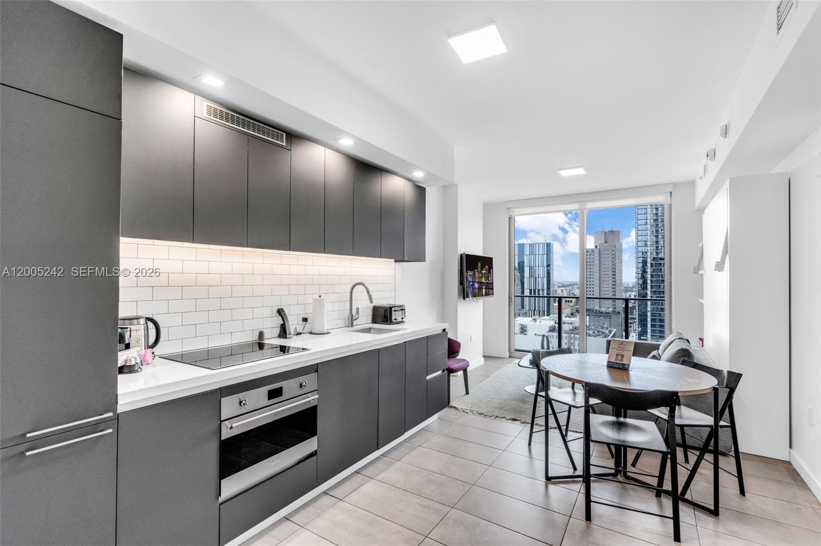 227 NE 2nd St # 2503, Miami FL 33132 — 1