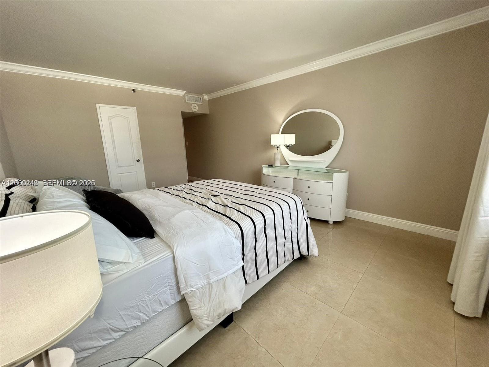 100 Lincoln Rd # 1010, Miami Beach FL 33139 — 7