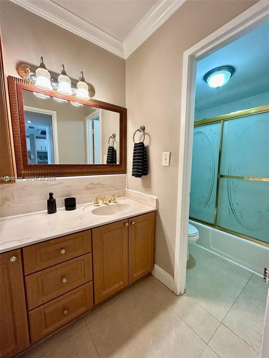 100 Lincoln Rd # 1010, Miami Beach FL 33139 — 9