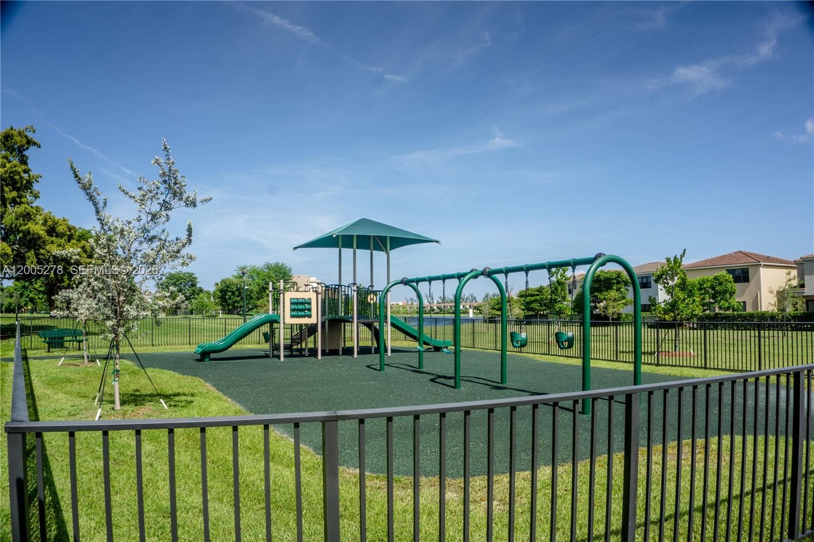 19278 NE 6th Ave, Miami FL 33179 — 34