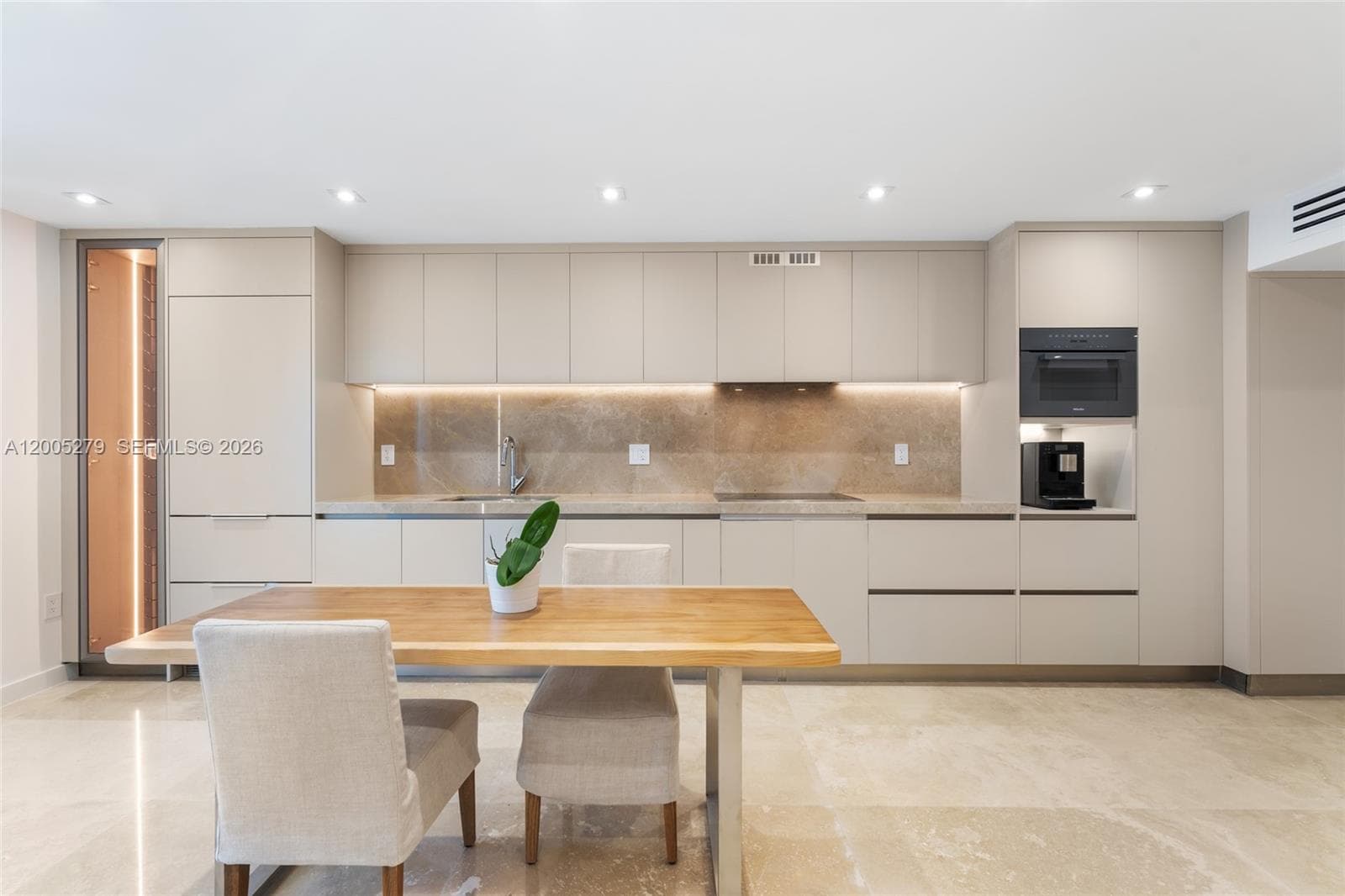 2301 Collins # 1011, Miami Beach FL 33139 — 6