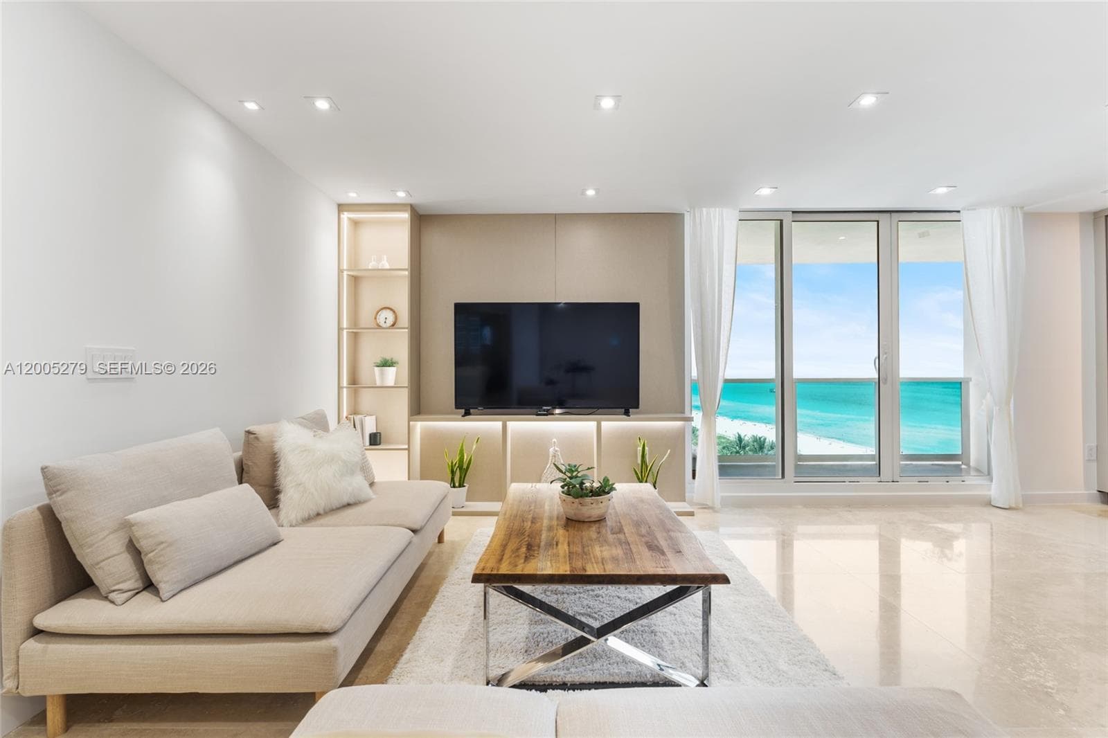 2301 Collins # 1011, Miami Beach FL 33139 — 3